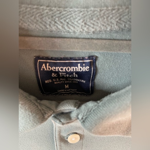 Abercrombie & Fitch Green Polo Shirt Men’s Size M Classic Logo Cotton Casual - Picture 2 of 4